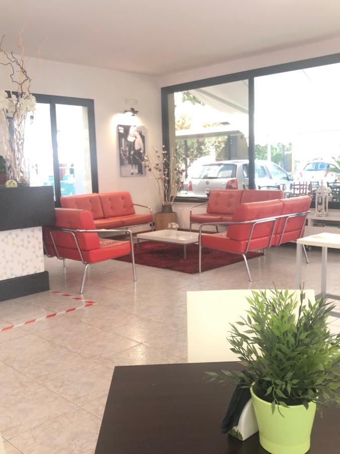 Hotel La Pergola Bellaria-Igea Marina Exterior foto